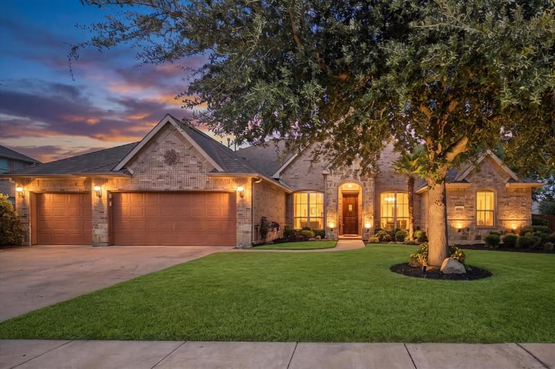 1100 Starleaf Drive, Mansfield TX 76063