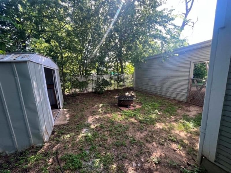1607 Avenue I, Brownwood TX 76801 - Photo 22