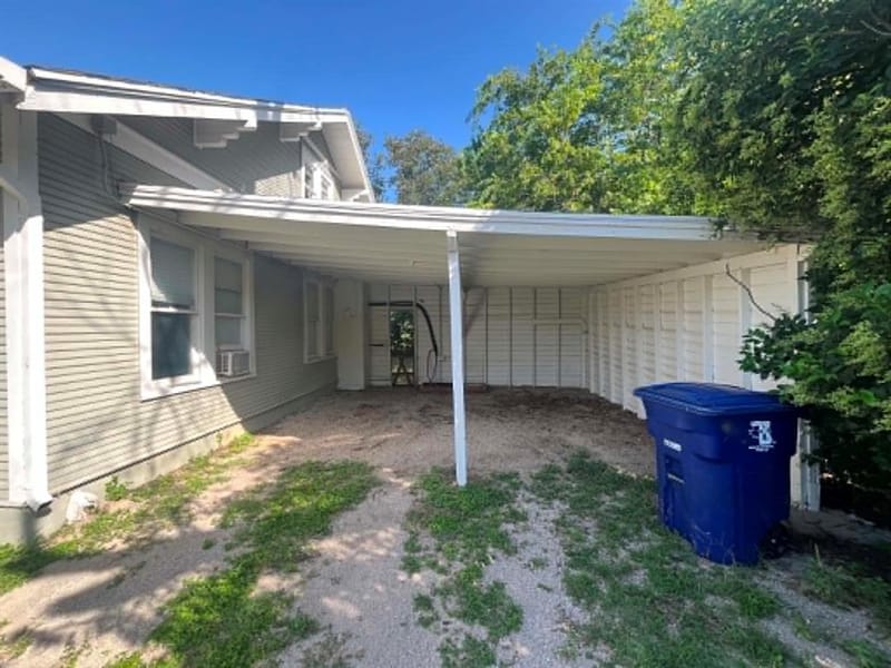 1607 Avenue I, Brownwood TX 76801 - Photo 24