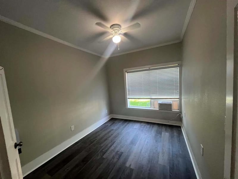 1607 Avenue I, Brownwood TX 76801 - Photo 8