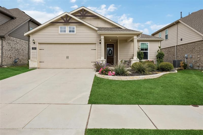 2510 Cowbird Way, Northlake TX 76247