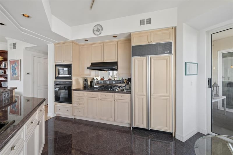3401 Lee Parkway # 1007, Dallas TX 75219 - Photo 10