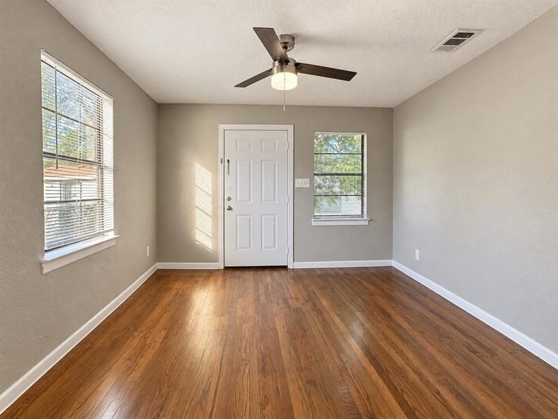 5140 Dimple Jackson Street, Dallas TX 75210 - Photo 11
