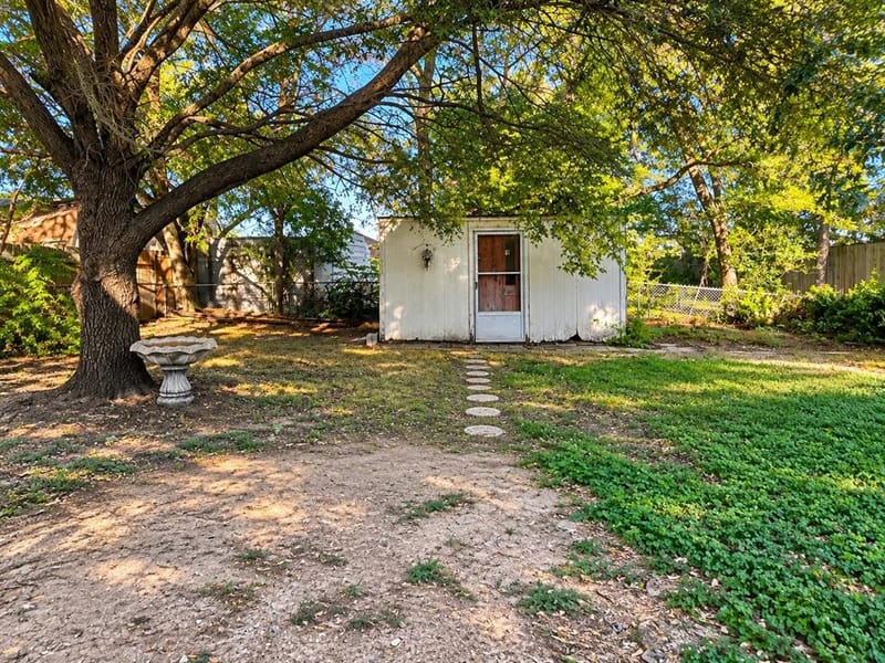 1817 N Alexander Street, Sherman TX 75092 - Photo 31