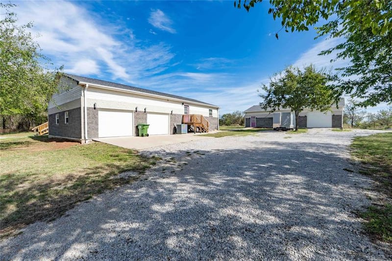 211 E Bay Drive, Bridgeport TX 76426 - Photo 11