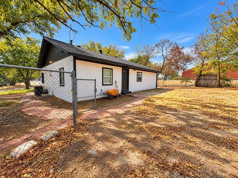 1032 W Oak Street, Weatherford TX 76086 - Photo 22