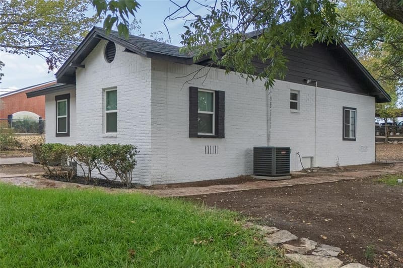 1032 W Oak Street, Weatherford TX 76086 - Photo 4