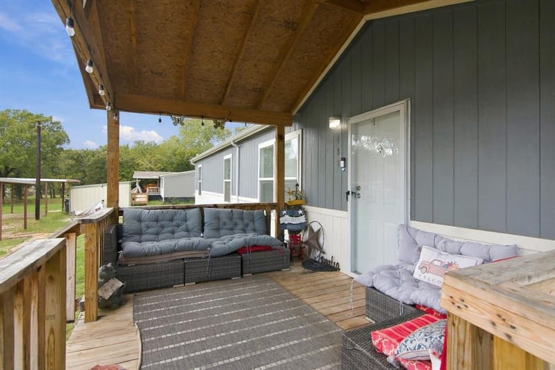 138 Kelly Court, Azle TX 76020 - Photo 2