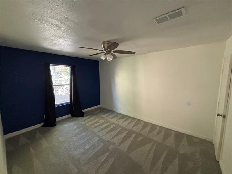 1303 E Myrtle Street, Fort Worth TX 76104 - Photo 9