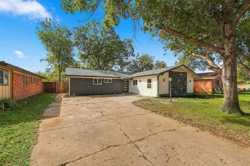 737 Blueberry Lane, Grand Prairie TX 75052 - Photo 29