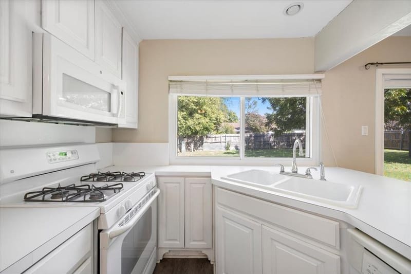1117 High Point Road, Arlington TX 76015 - Photo 9