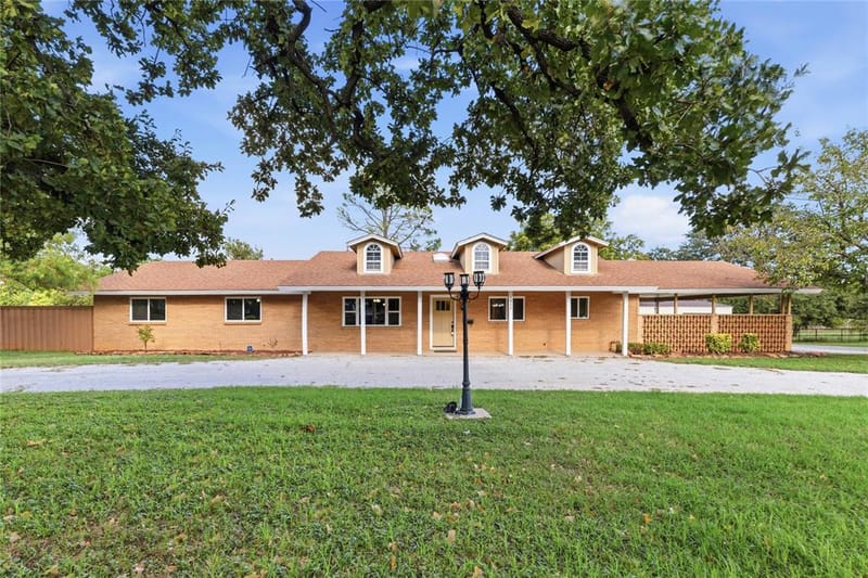 1822 VINE Street, Brownwood TX 75801 - Photo 2