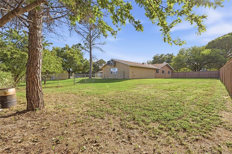 1822 VINE Street, Brownwood TX 75801 - Photo 15