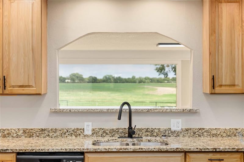 1822 VINE Street, Brownwood TX 75801 - Photo 8