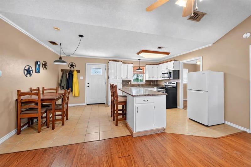 261 Rs County Road 4528, Point TX 75472 - Photo 9