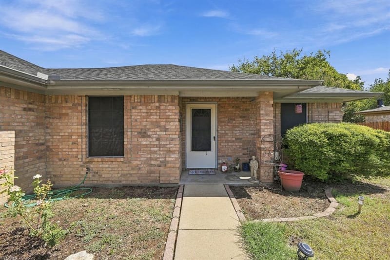 1307 Berry Drive, Cleburne TX 76033 - Photo 4