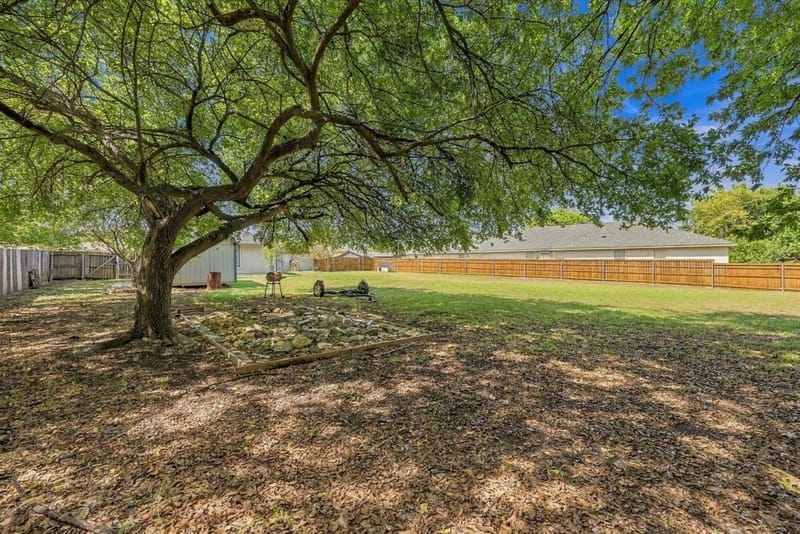 1307 Berry Drive, Cleburne TX 76033 - Photo 25