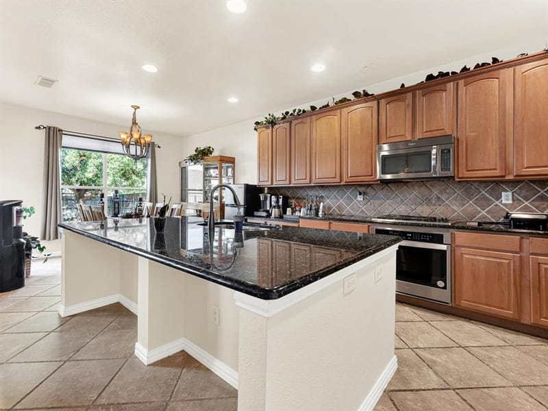 2328 Tawny Owl Road, Grand Prairie TX 75052 - Photo 16