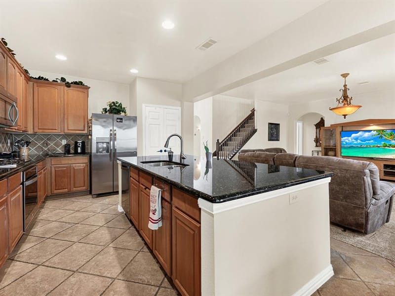 2328 Tawny Owl Road, Grand Prairie TX 75052 - Photo 18