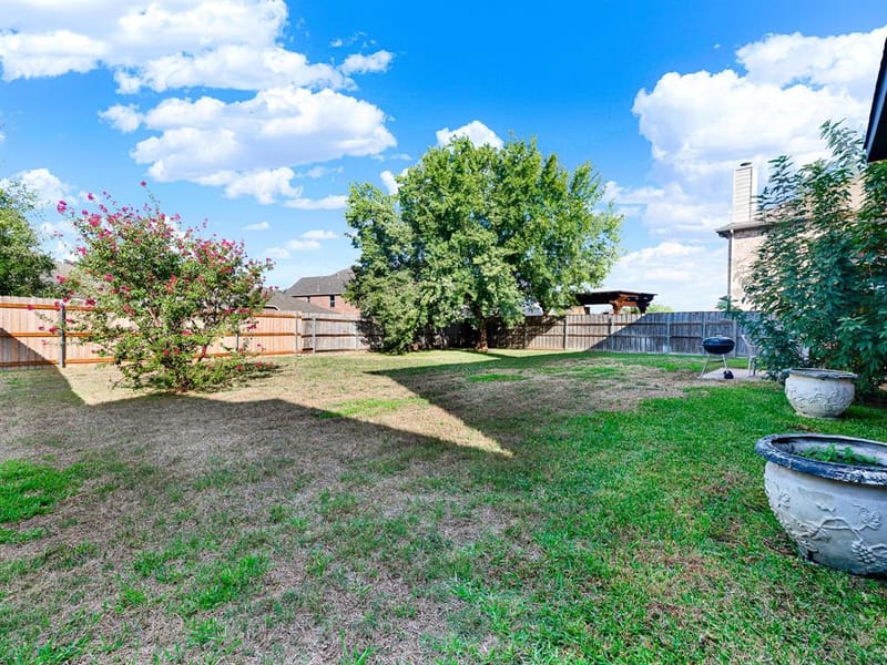 2328 Tawny Owl Road, Grand Prairie TX 75052 - Photo 35