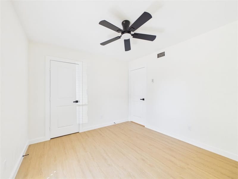 10835 Hayfield, Dallas TX 75238 - Photo 17