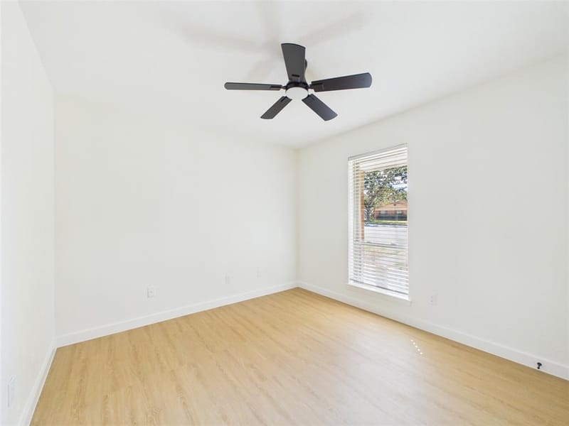 10835 Hayfield, Dallas TX 75238 - Photo 16
