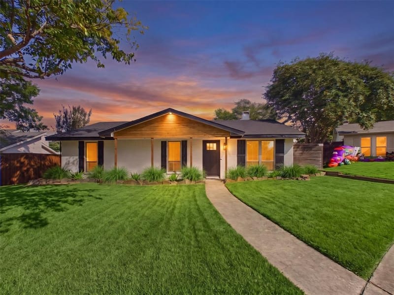 10835 Hayfield, Dallas TX 75238