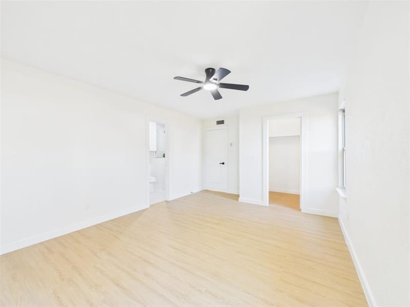 10835 Hayfield, Dallas TX 75238 - Photo 15