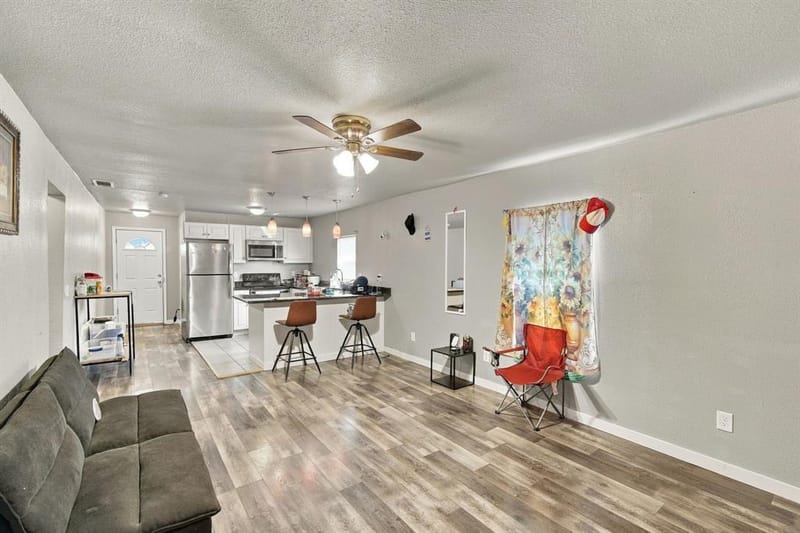 405 N Atlantic Street # 407, Cleburne TX 76031 - Photo 4