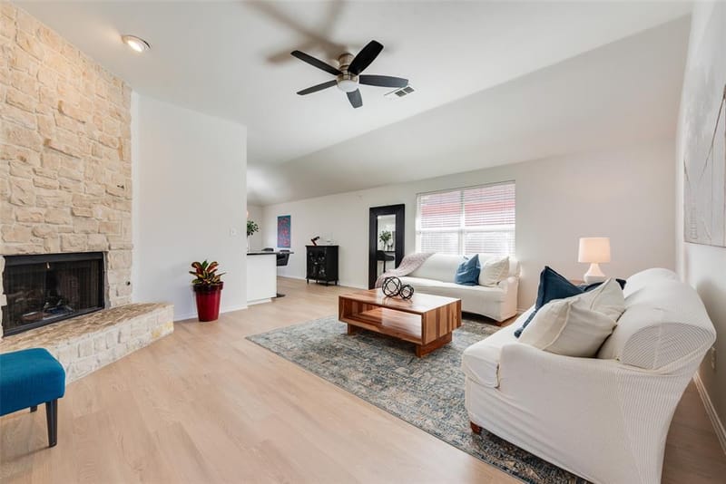 4104 Creekmeadow Drive, Carrollton TX 75010 - Photo 6