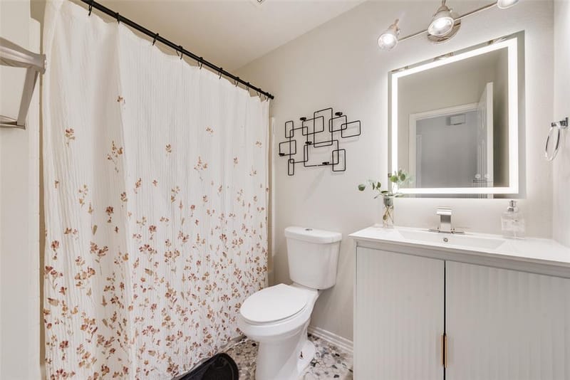 4104 Creekmeadow Drive, Carrollton TX 75010 - Photo 12