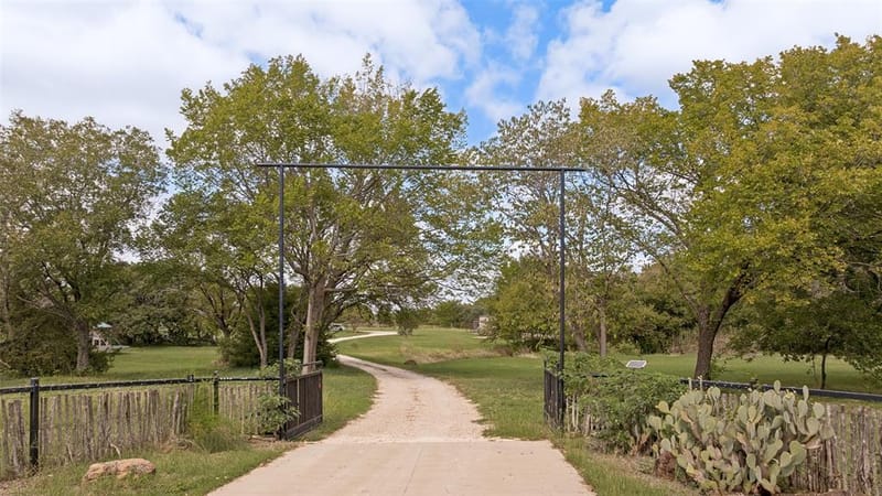 8525 County Road 528, Burleson TX 76028 - Photo 26