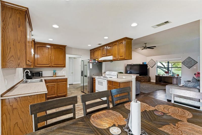 8525 County Road 528, Burleson TX 76028 - Photo 7