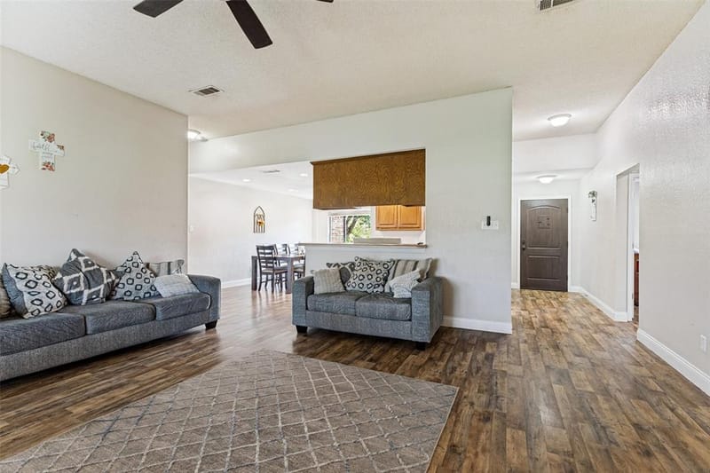 8525 County Road 528, Burleson TX 76028 - Photo 3