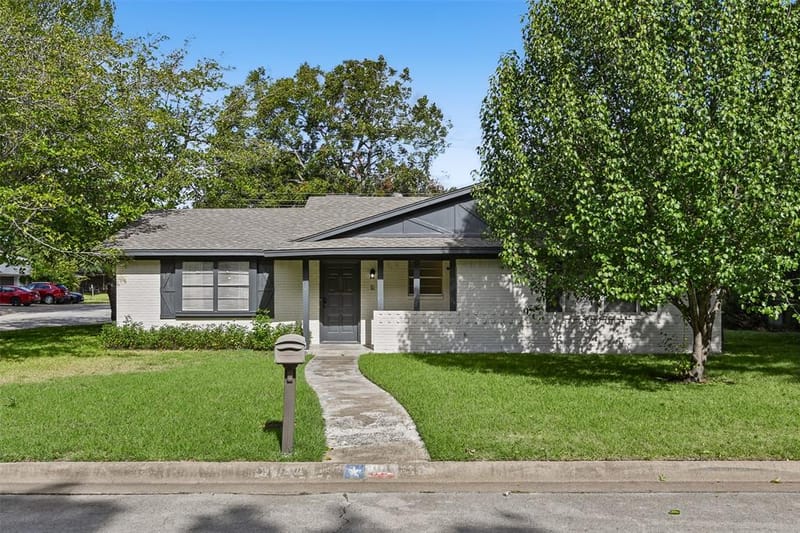 116 San Jacinto Street, Waxahachie TX 75165