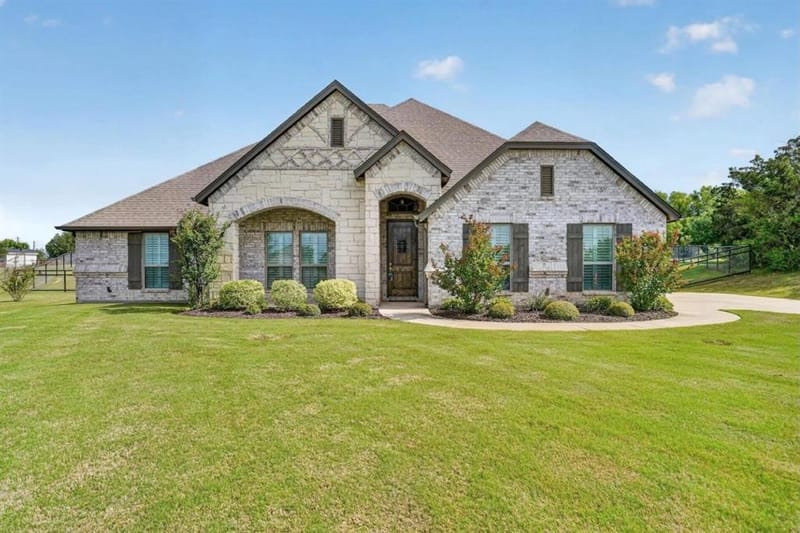 1019 Merriam Court, Weatherford TX 76087
