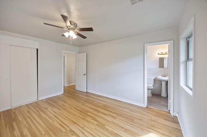 2116 Marilyn Lane, Arlington TX 76010 - Photo 11