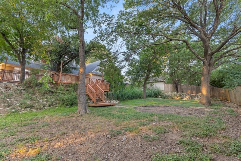 207 Westlane Circle, Woodway TX 76712 - Photo 12