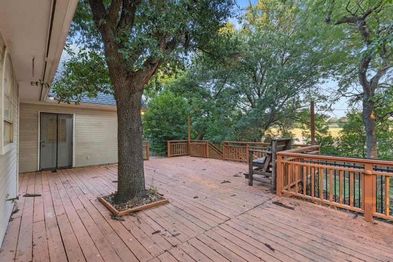 207 Westlane Circle, Woodway TX 76712 - Photo 9