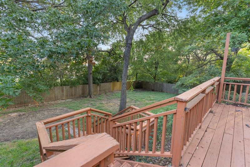 207 Westlane Circle, Woodway TX 76712 - Photo 11