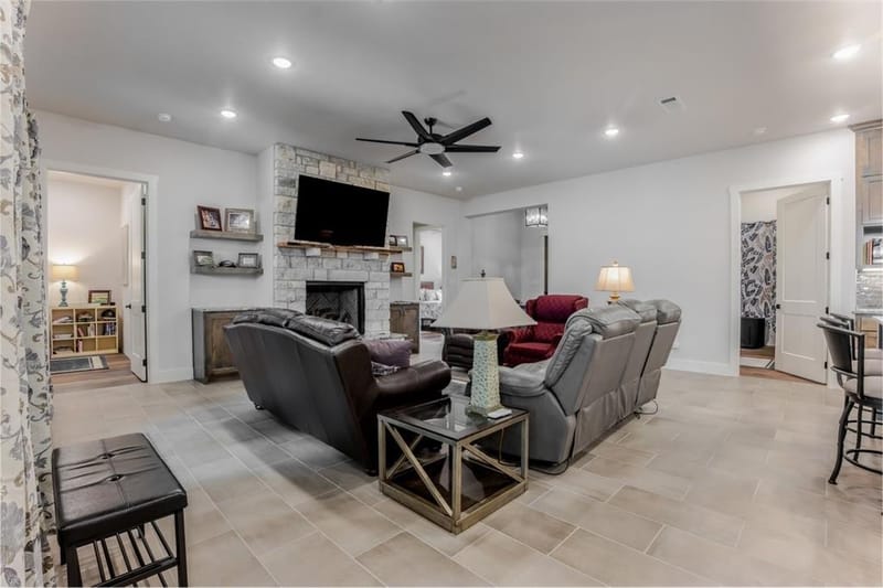 6015 Bonanza Drive # D, Granbury TX 76049 - Photo 7