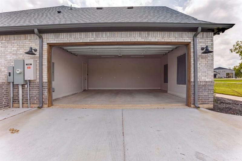 6015 Bonanza Drive # D, Granbury TX 76049 - Photo 21