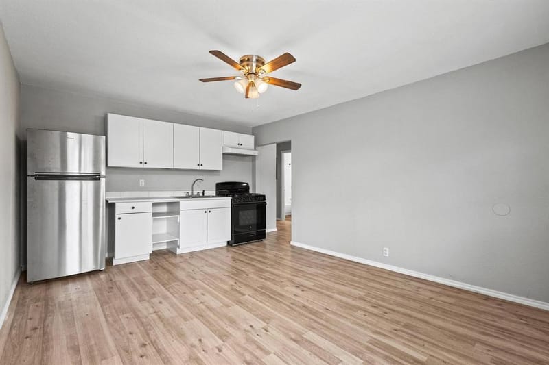 701 W Hull A & B Street, Denison TX 75020 - Photo 6