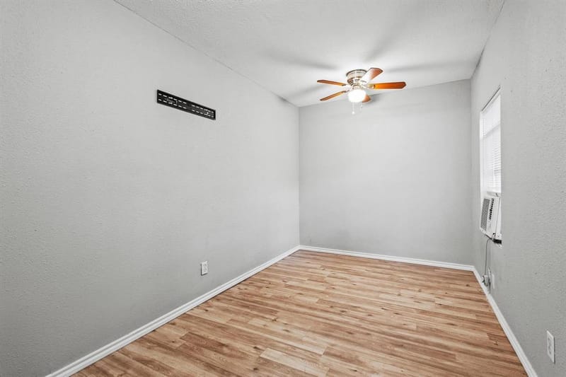 701 W Hull A & B Street, Denison TX 75020 - Photo 14