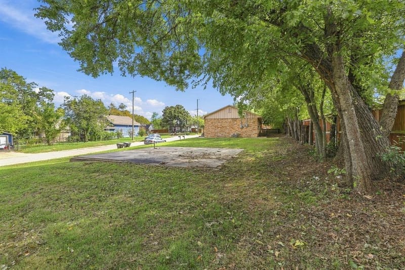 701 W Hull A & B Street, Denison TX 75020 - Photo 19