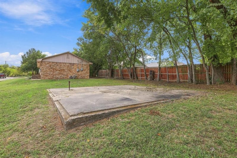 701 W Hull A & B Street, Denison TX 75020 - Photo 21