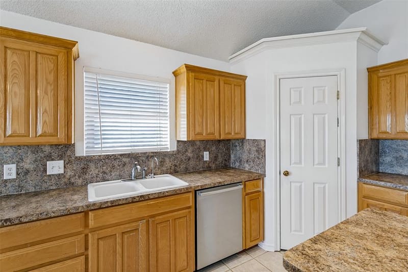 10533 Whitestone Ranch Road, Benbrook TX 76126 - Photo 11