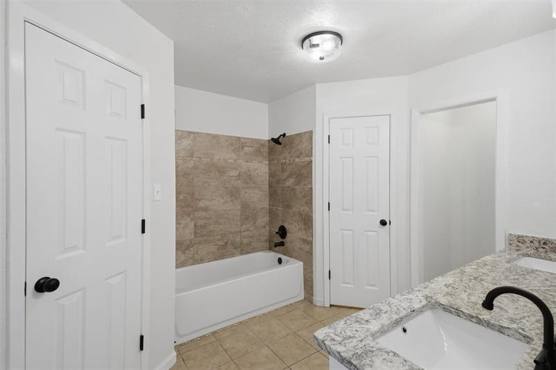 706 Shady Grove Drive, Granbury TX 76049 - Photo 23