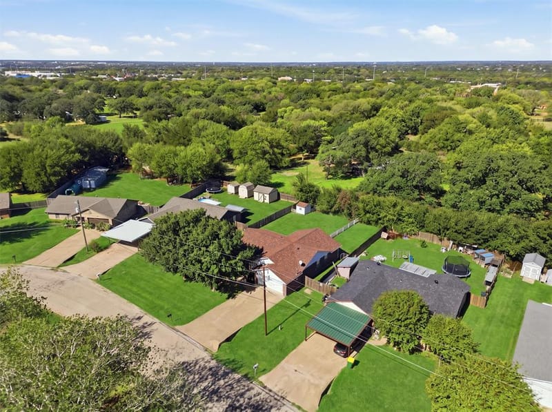 706 Shady Grove Drive, Granbury TX 76049 - Photo 38