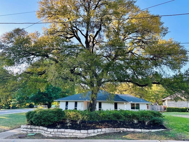 8405 Creekwood Drive, Dallas TX 75228 - Photo 5